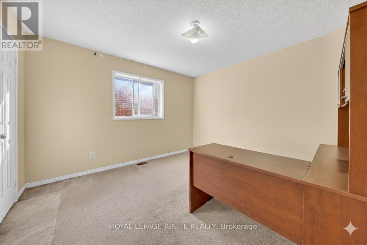 215 Drummond Drive, Vaughan, Ontario  L6A 3C1 - Photo 19 - N12786346