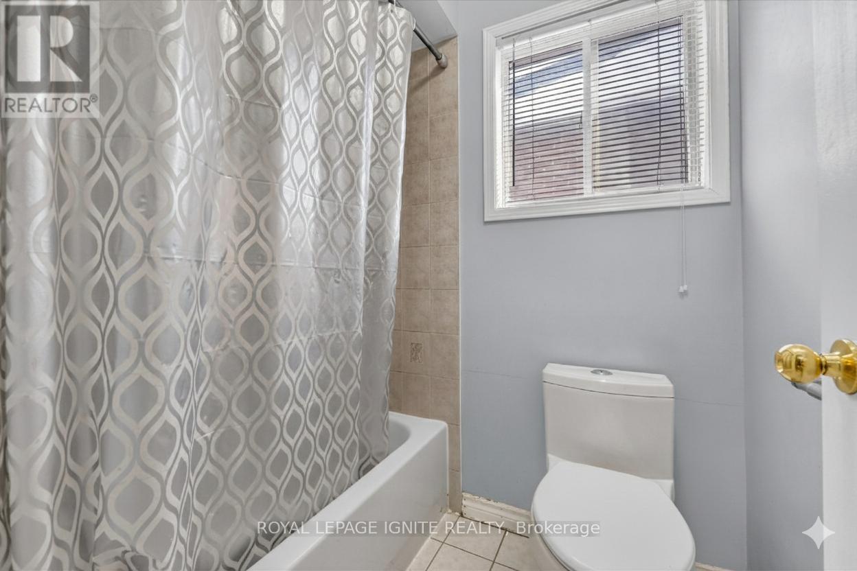 215 Drummond Drive, Vaughan, Ontario  L6A 3C1 - Photo 21 - N12786346