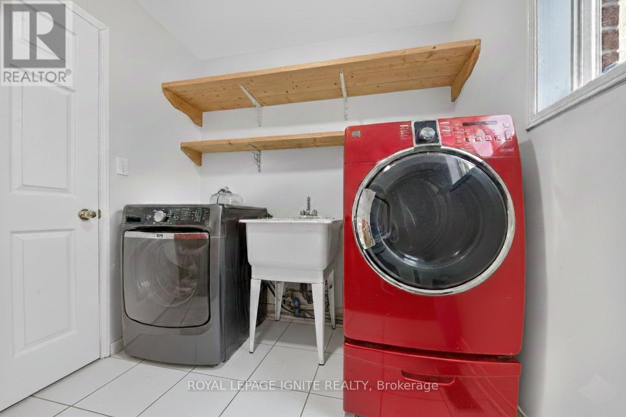 215 Drummond Drive, Vaughan, Ontario  L6A 3C1 - Photo 22 - N12786346