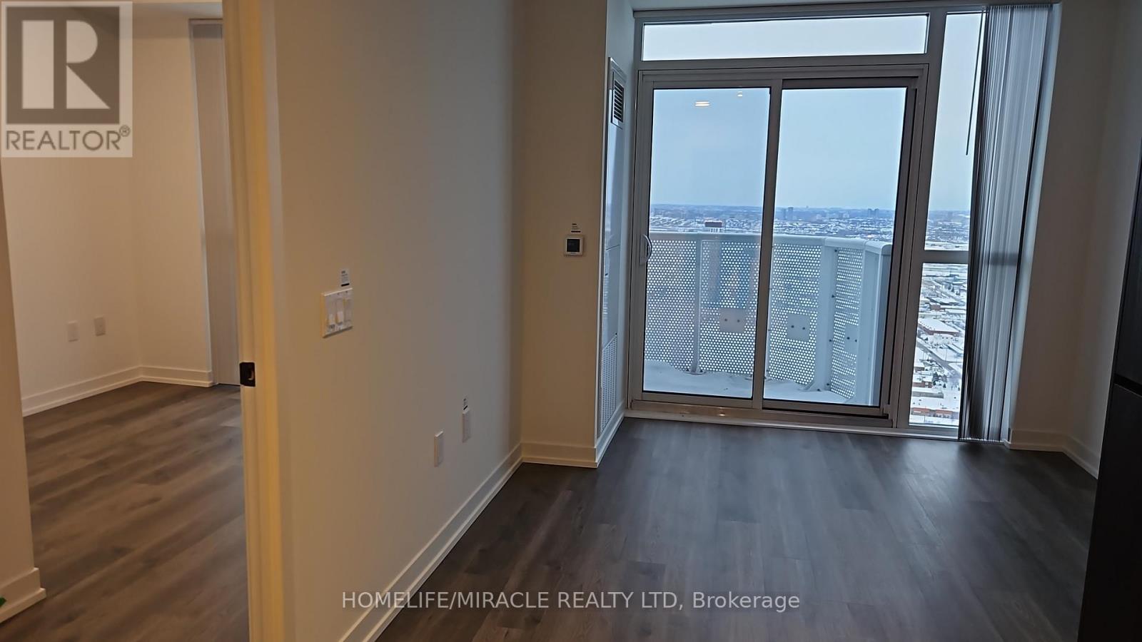 5908 - 8 Interchange Way, Vaughan, Ontario  L4K 0R2 - Photo 4 - N12786484