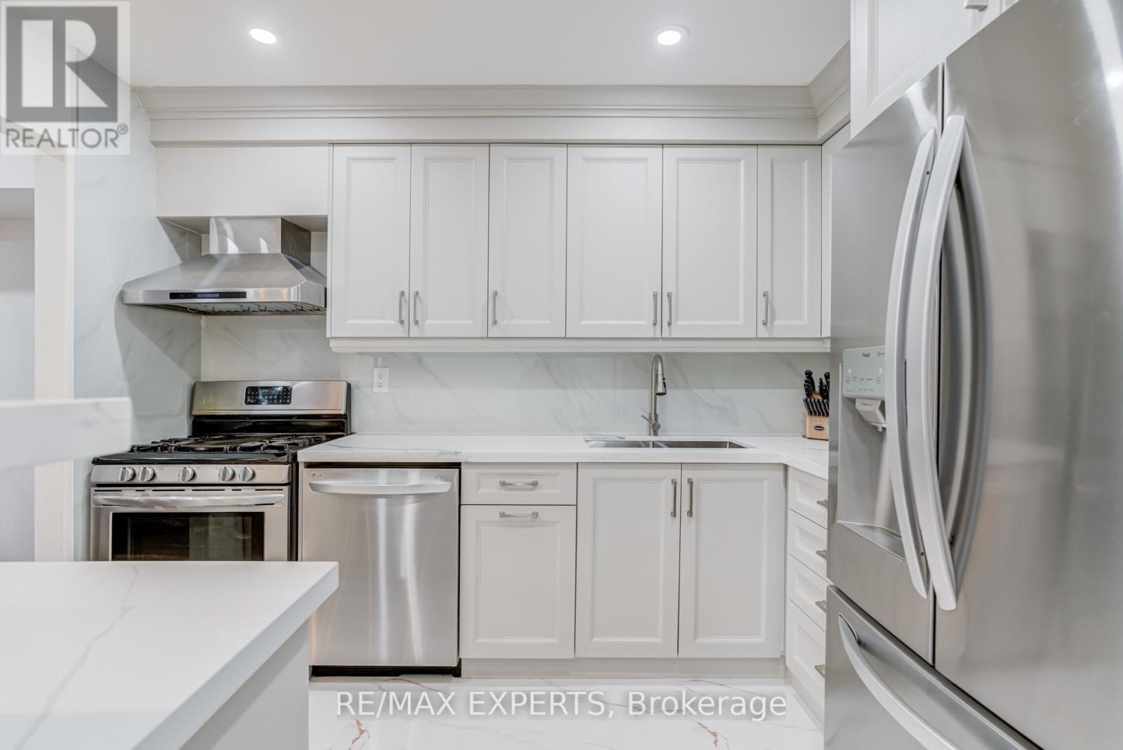 10 Knightsbridge Way, Markham, Ontario  L3P 3W5 - Photo 14 - N12786528