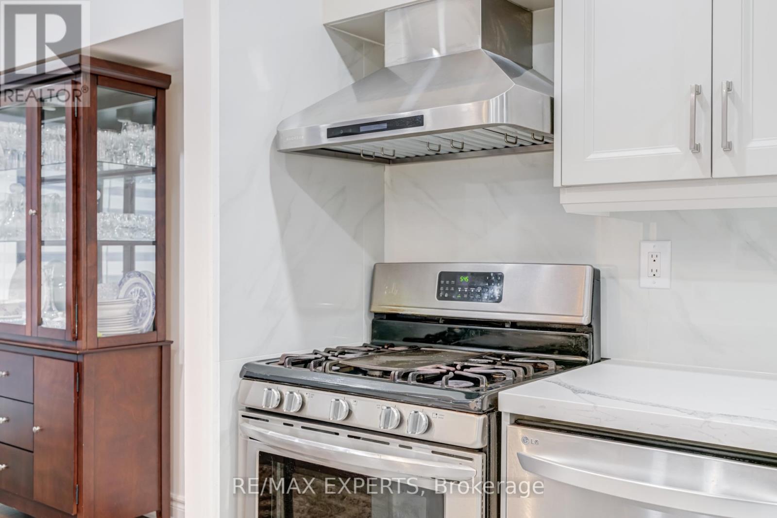 10 Knightsbridge Way, Markham, Ontario  L3P 3W5 - Photo 15 - N12786528