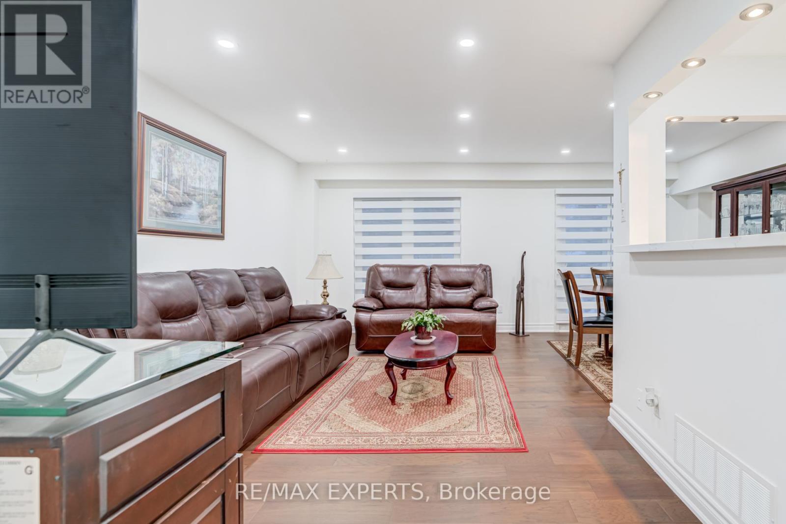 10 Knightsbridge Way, Markham, Ontario  L3P 3W5 - Photo 5 - N12786528