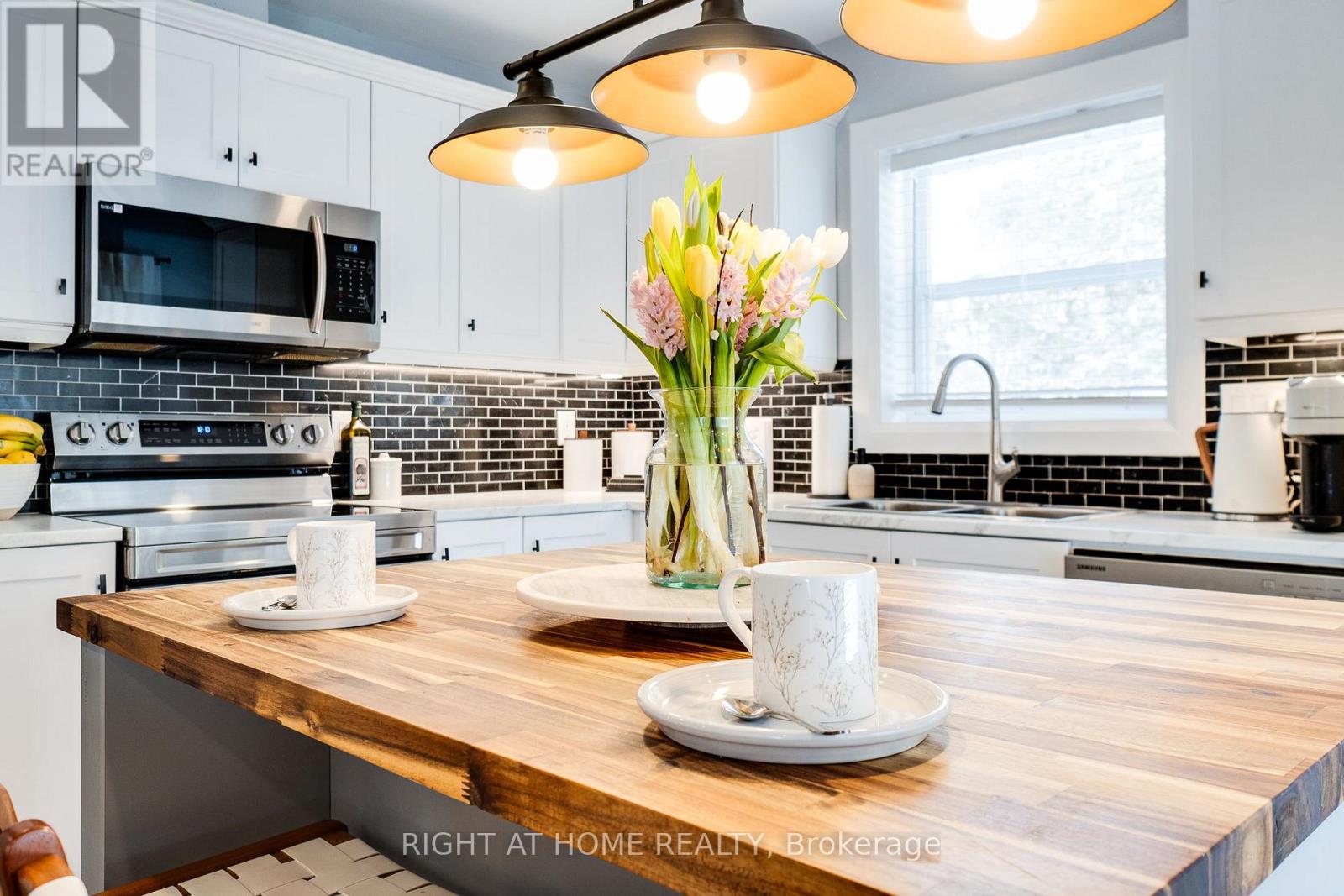 54 Blue Jay Boulevard, Georgina (Virginia), Ontario  L0E 1N0 - Photo 10 - N12786540