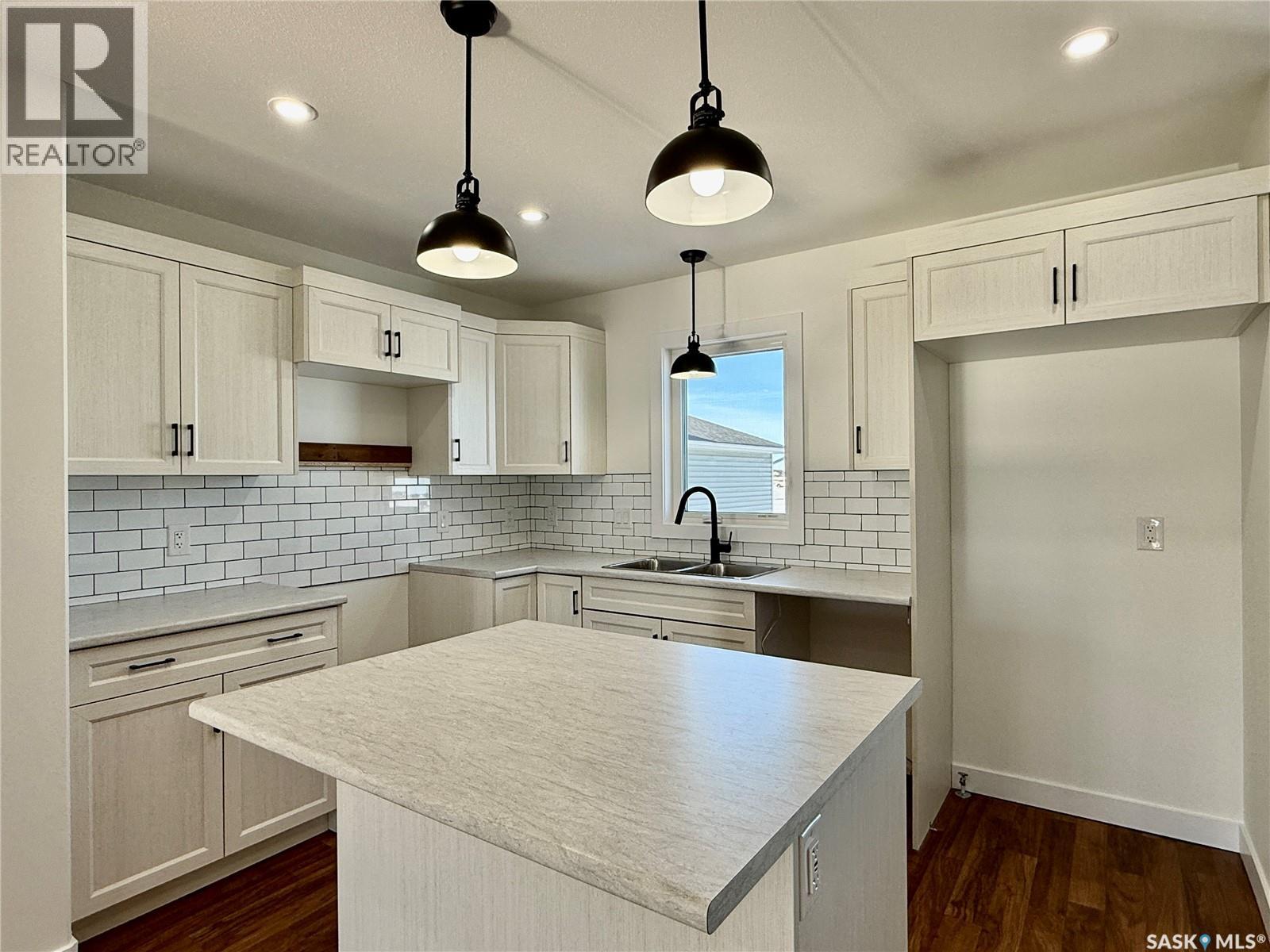 414 Eldorado Street, Warman, Saskatchewan  S0K 4S0 - Photo 3 - SK015166