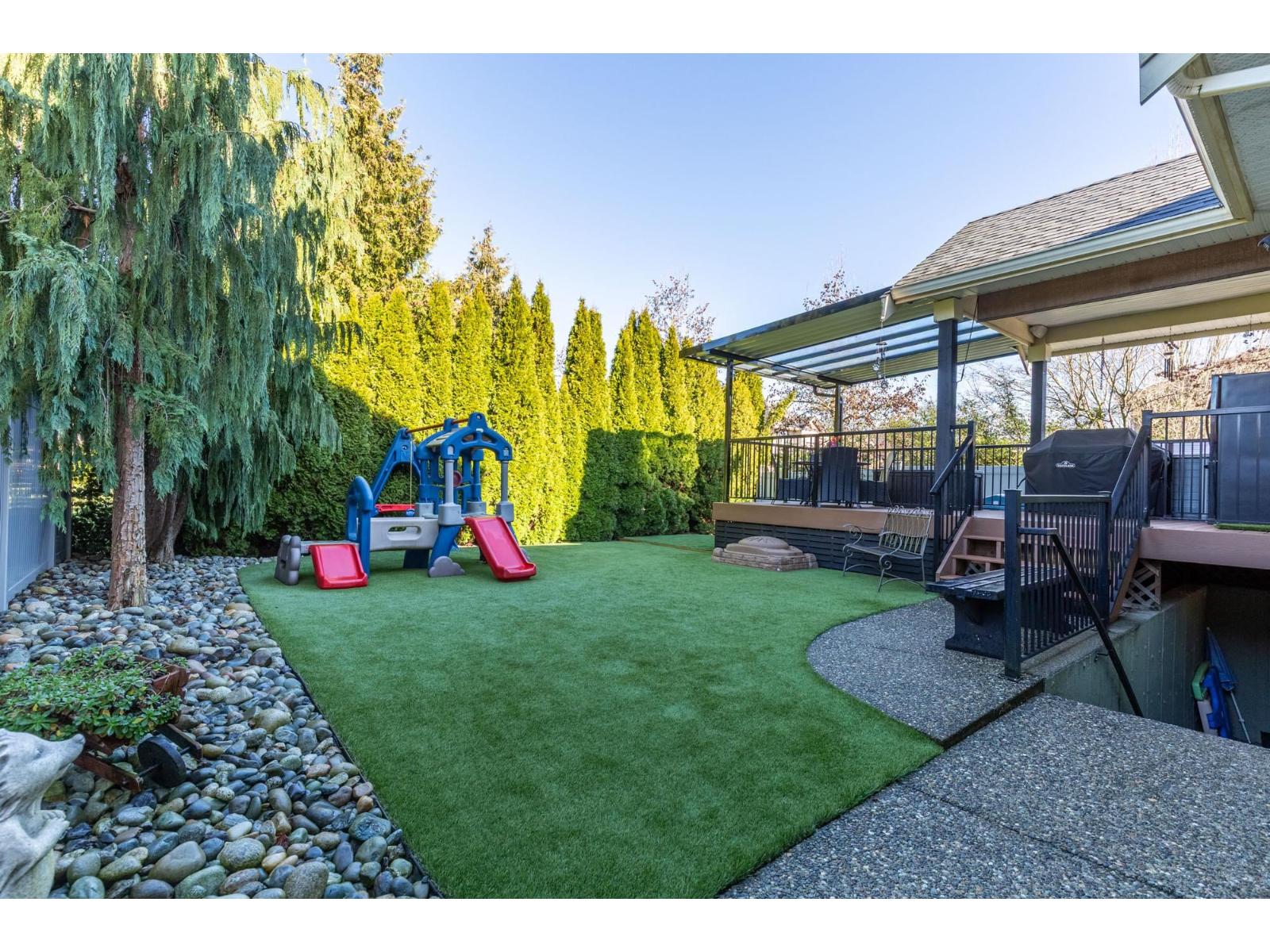 19667 72a Avenue, Langley, British Columbia  V2Y 3E5 - Photo 38 - R3089007