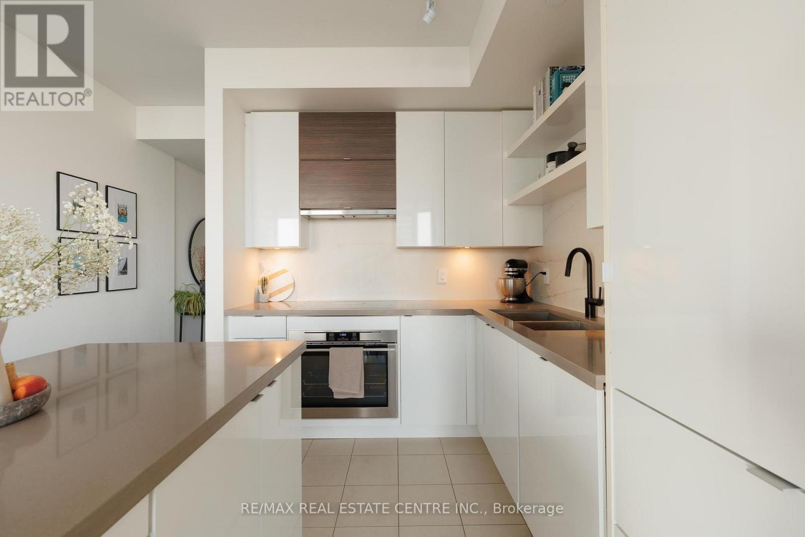 3005 - 59 Annie Craig Drive, Toronto, Ontario  M8V 0C5 - Photo 6 - W12786332