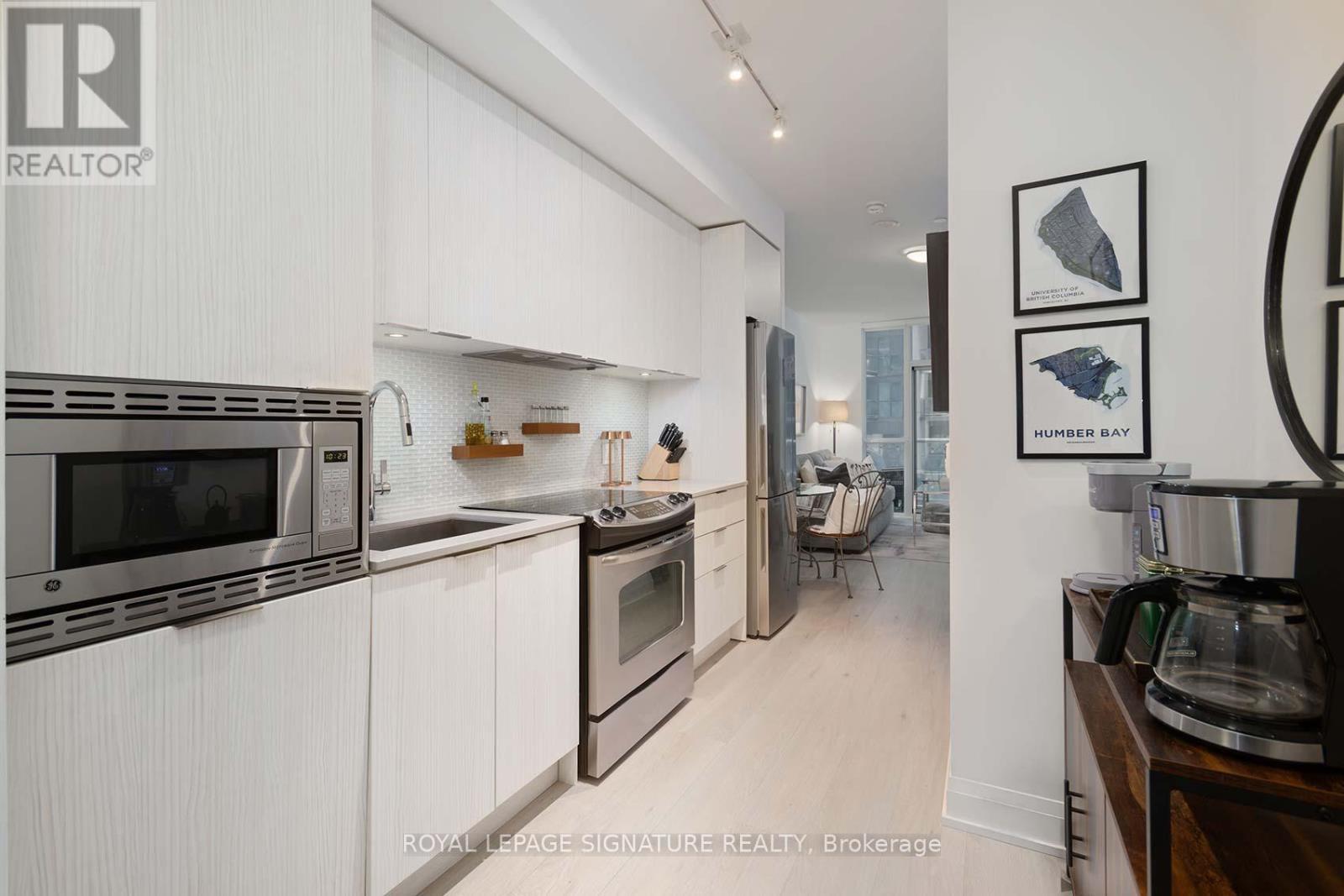 211 - 110 Marine Parade Drive, Toronto, Ontario  M8V 0B6 - Photo 8 - W12786334