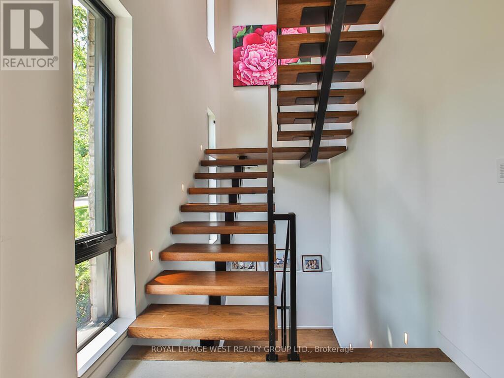 4 Old Oak Road, Toronto, Ontario  M9A 2V8 - Photo 20 - W12786338