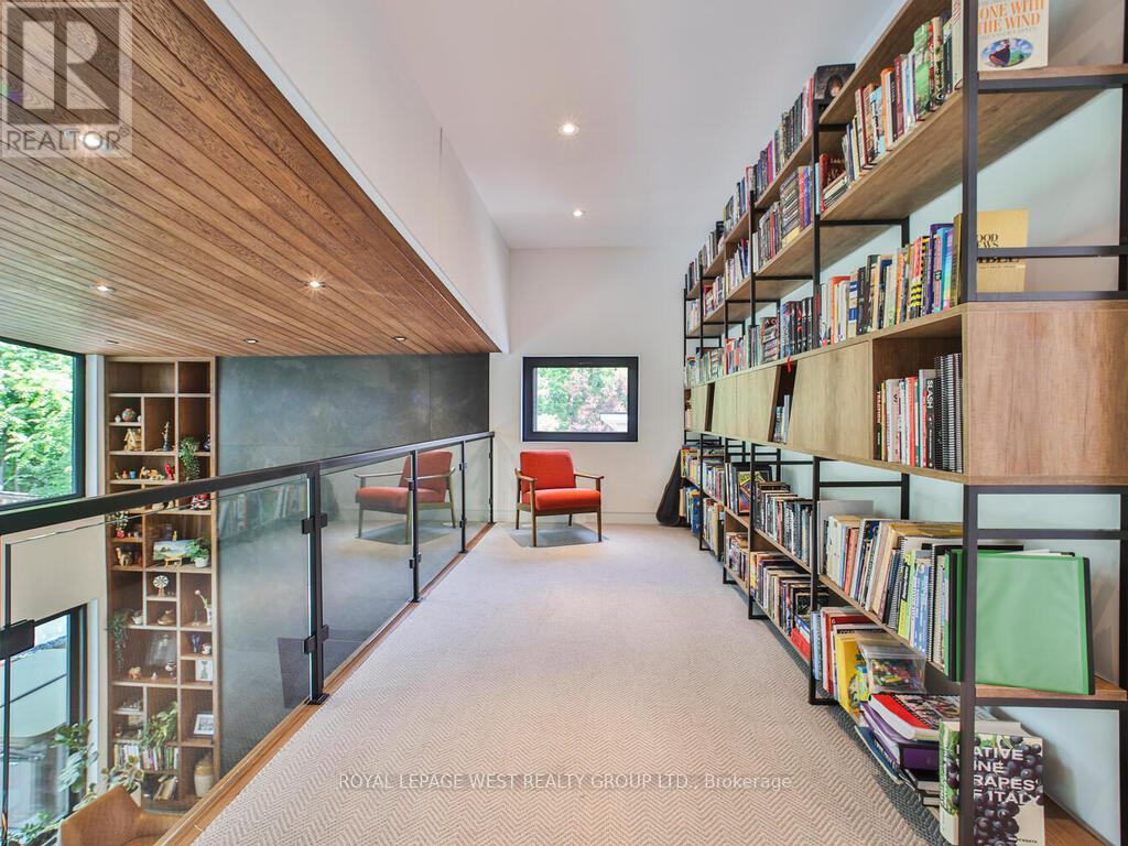 4 Old Oak Road, Toronto, Ontario  M9A 2V8 - Photo 22 - W12786338