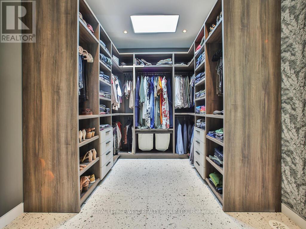 4 Old Oak Road, Toronto, Ontario  M9A 2V8 - Photo 30 - W12786338