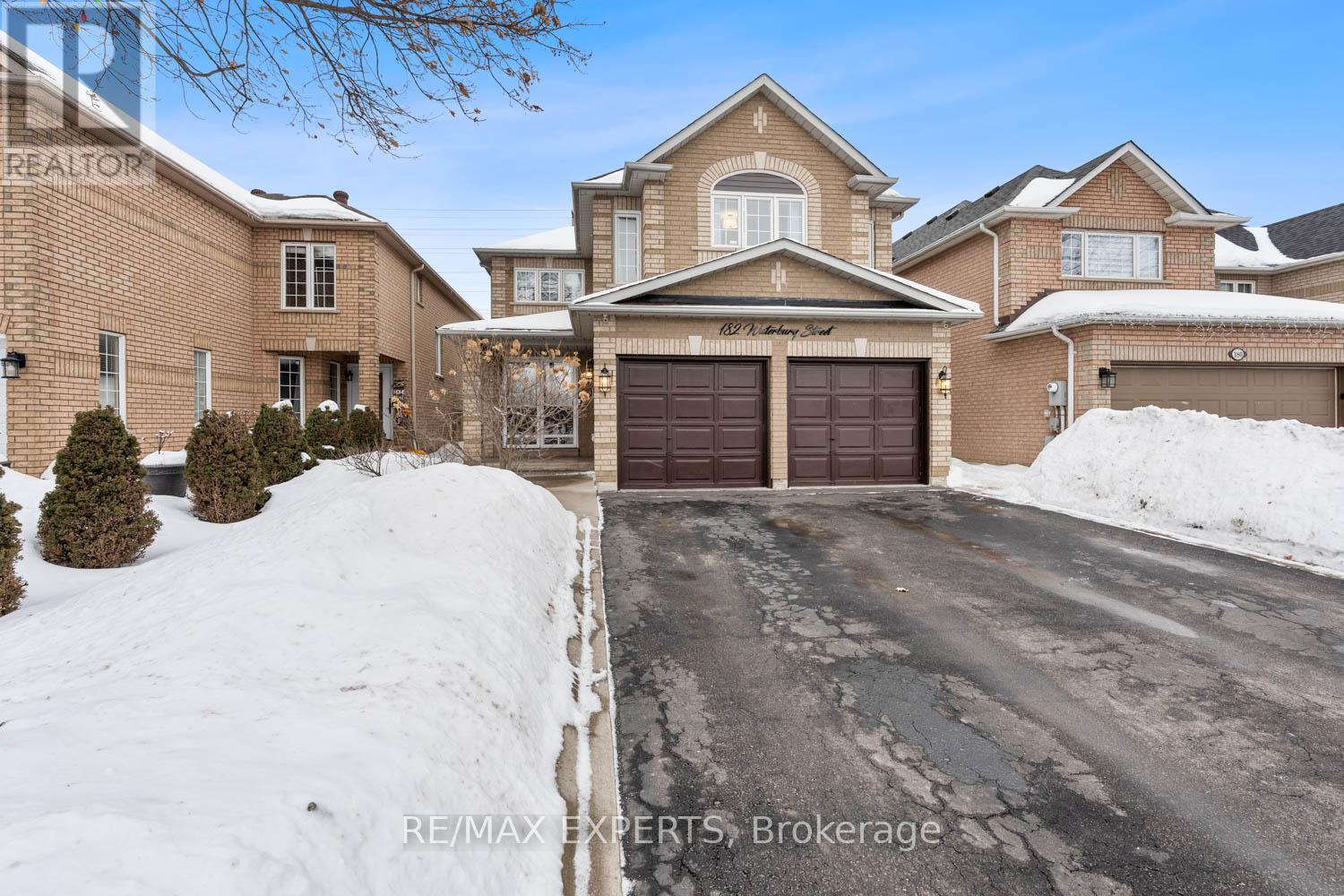 182 WATERBURY STREET, Caledon, Ontario