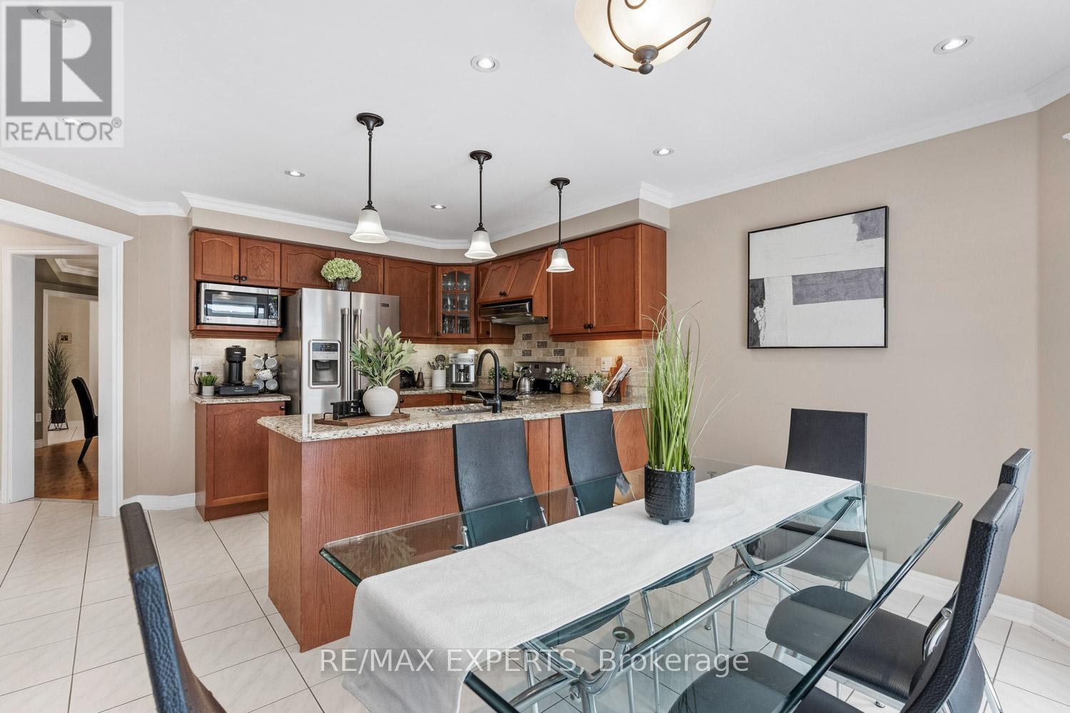 182 Waterbury Street, Caledon, Ontario  L7E 2H9 - Photo 11 - W12786356