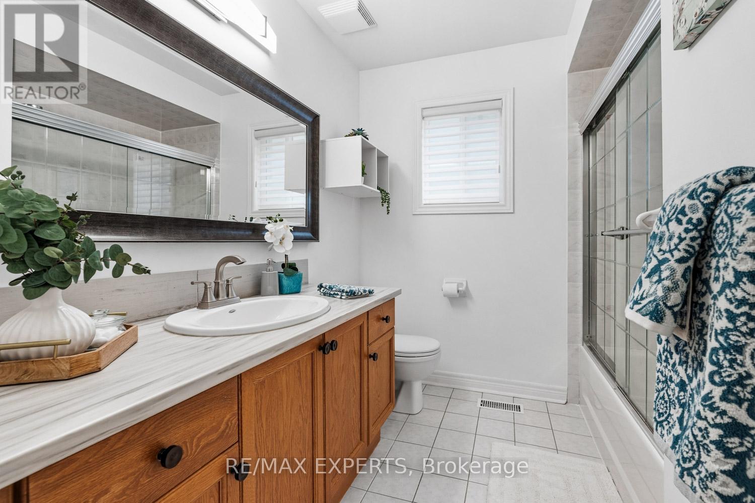 182 Waterbury Street, Caledon, Ontario  L7E 2H9 - Photo 30 - W12786356