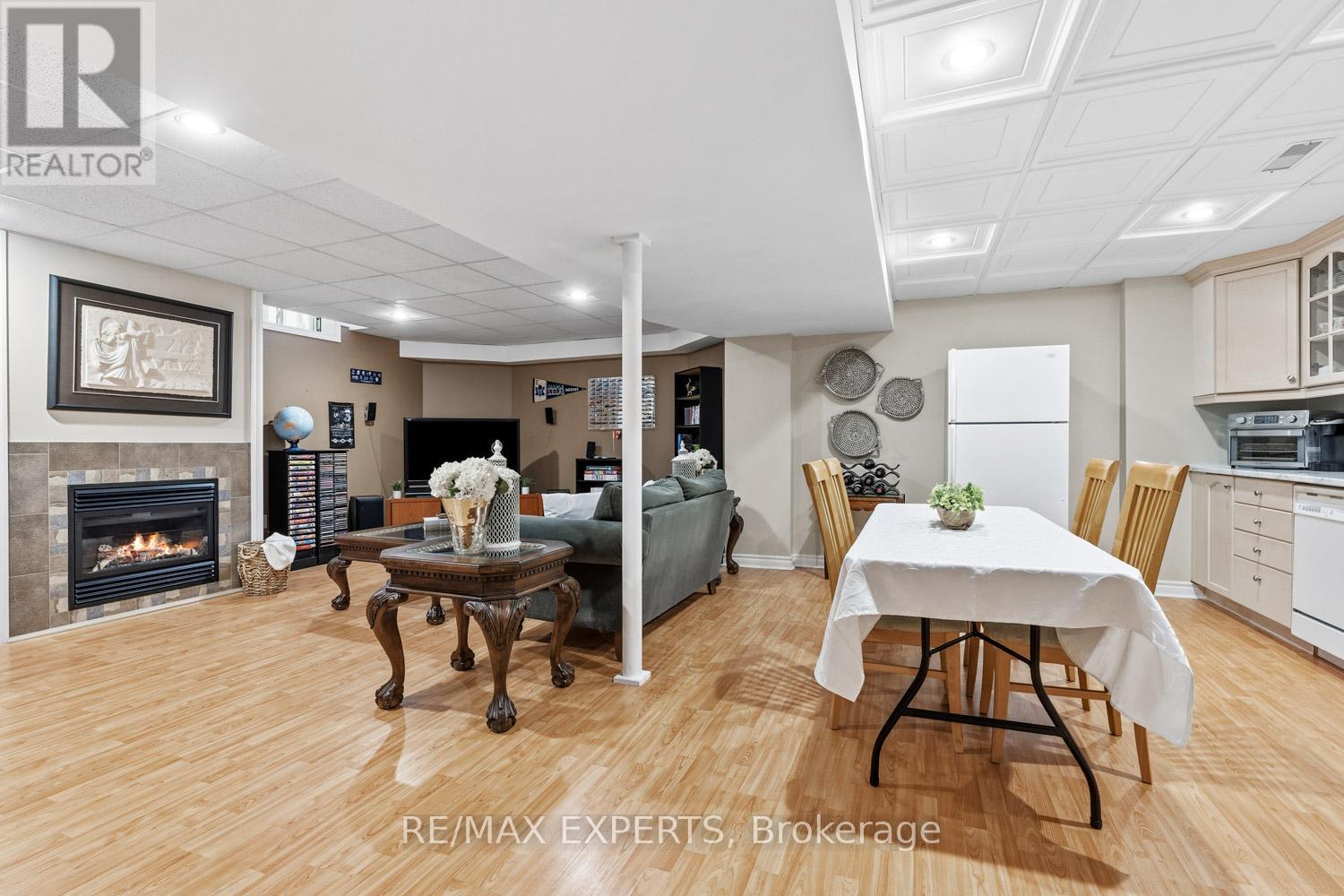 182 Waterbury Street, Caledon, Ontario  L7E 2H9 - Photo 37 - W12786356