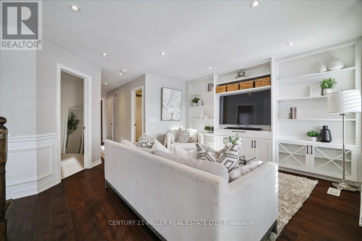 3071 Isaac Avenue, Oakville, Ontario  L6M 0S7 - Photo 19 - W12786390