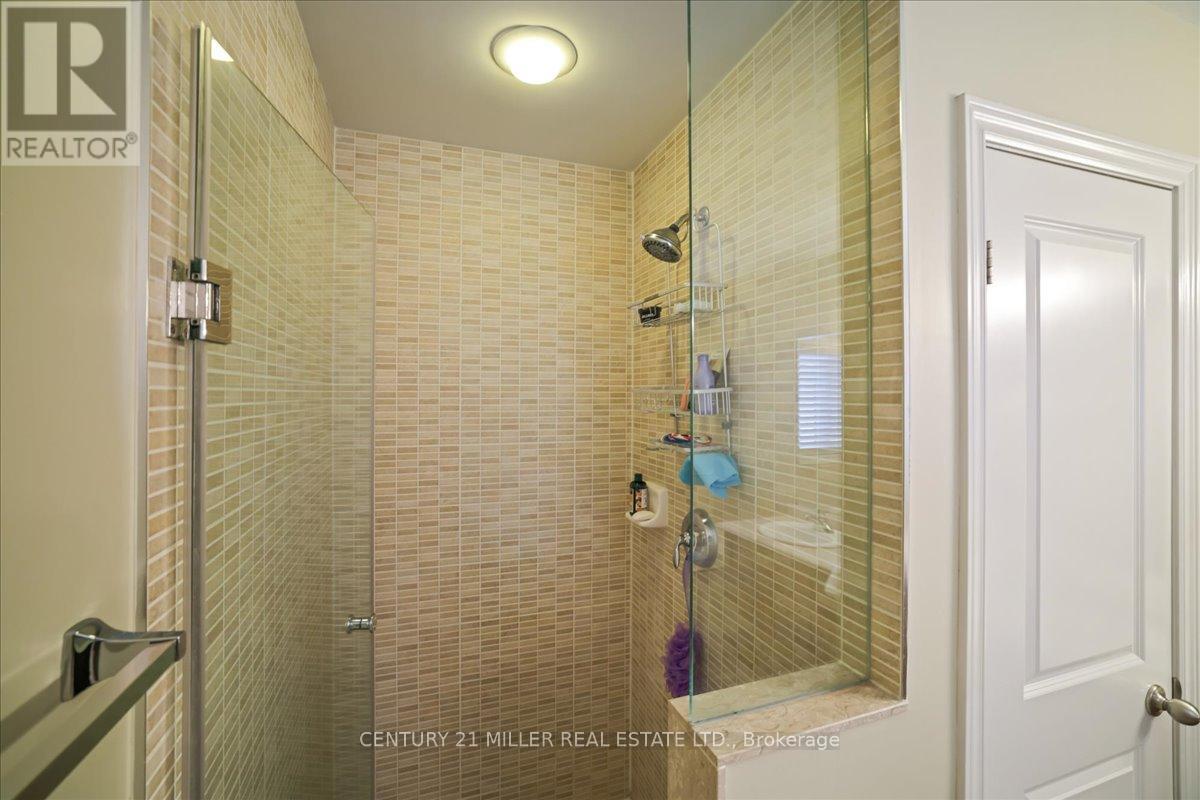 3071 Isaac Avenue, Oakville, Ontario  L6M 0S7 - Photo 24 - W12786390