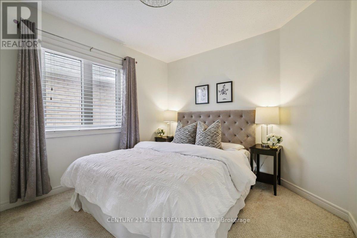 3071 Isaac Avenue, Oakville, Ontario  L6M 0S7 - Photo 25 - W12786390