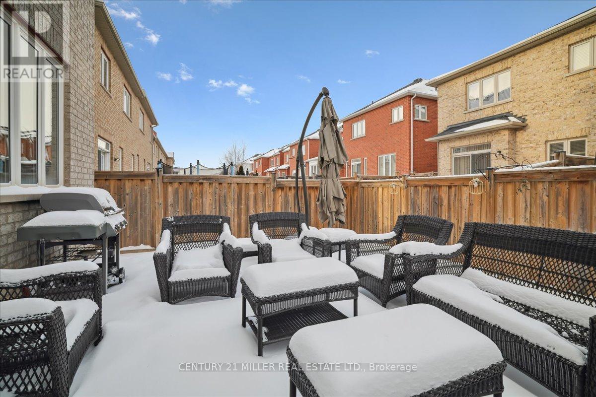 3071 Isaac Avenue, Oakville, Ontario  L6M 0S7 - Photo 36 - W12786390