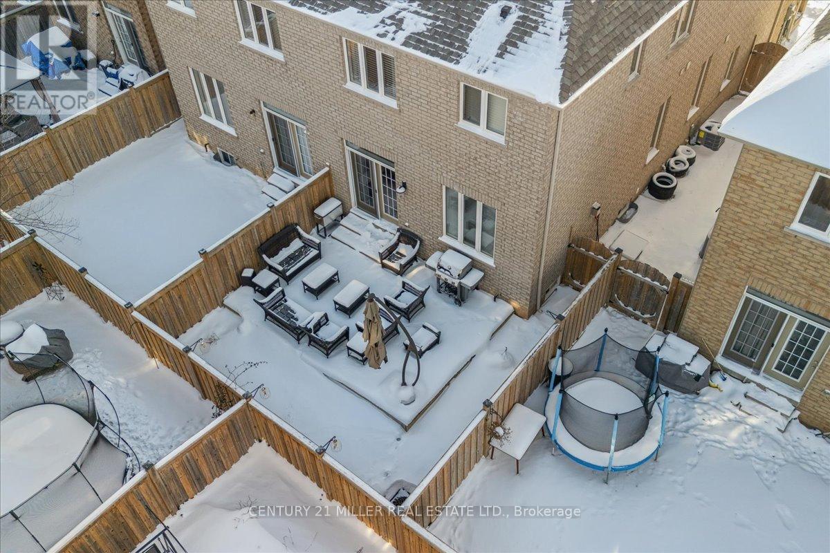 3071 Isaac Avenue, Oakville, Ontario  L6M 0S7 - Photo 44 - W12786390