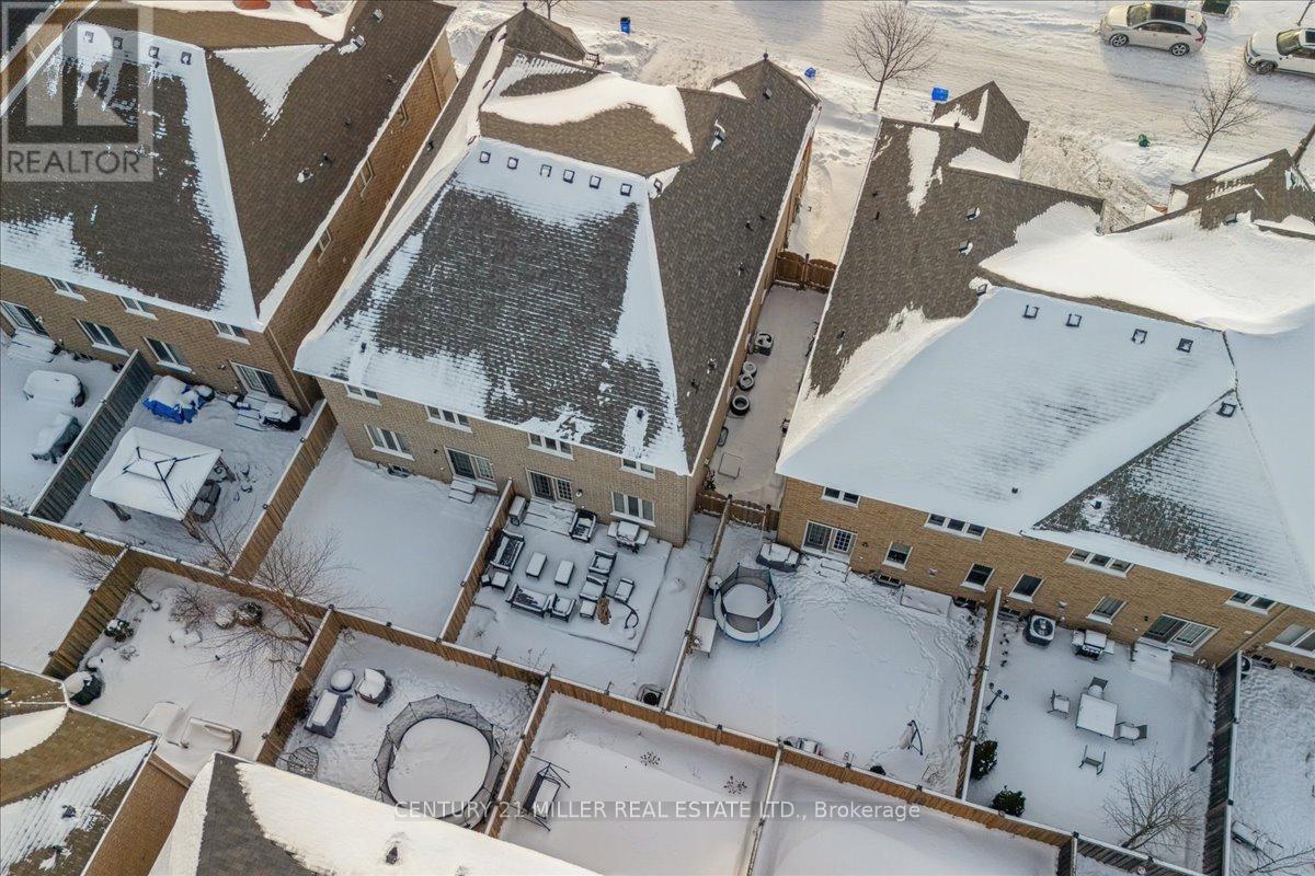 3071 Isaac Avenue, Oakville, Ontario  L6M 0S7 - Photo 47 - W12786390