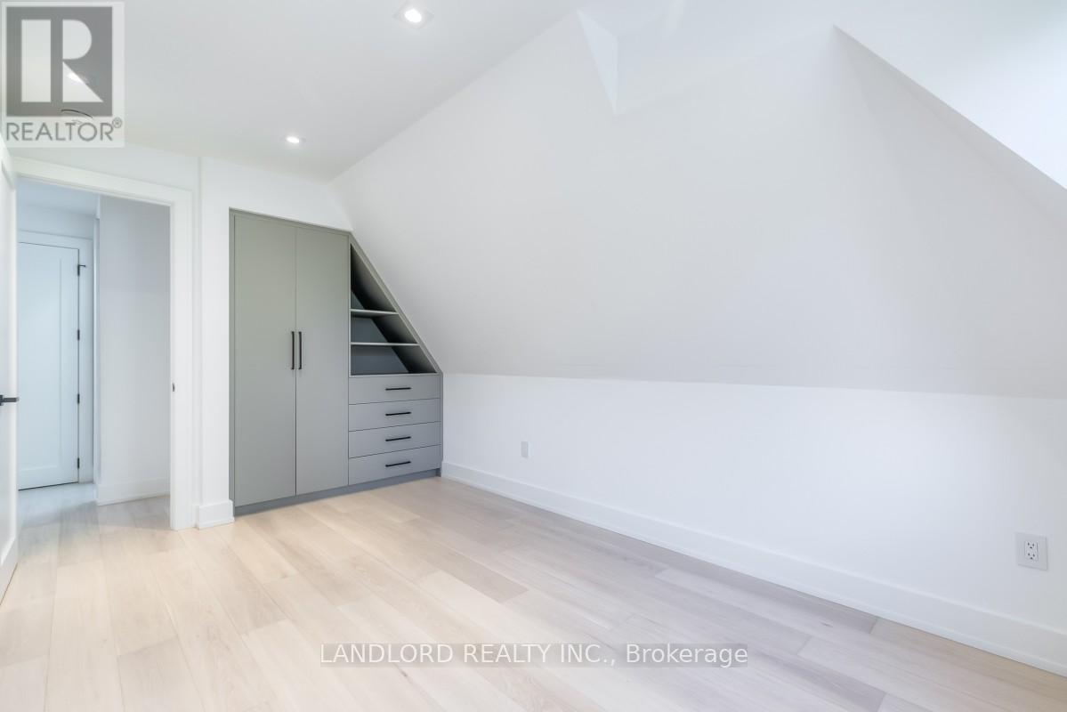 3 - 37 Boustead Avenue, Toronto, Ontario  M6R 1Y7 - Photo 12 - W12786400