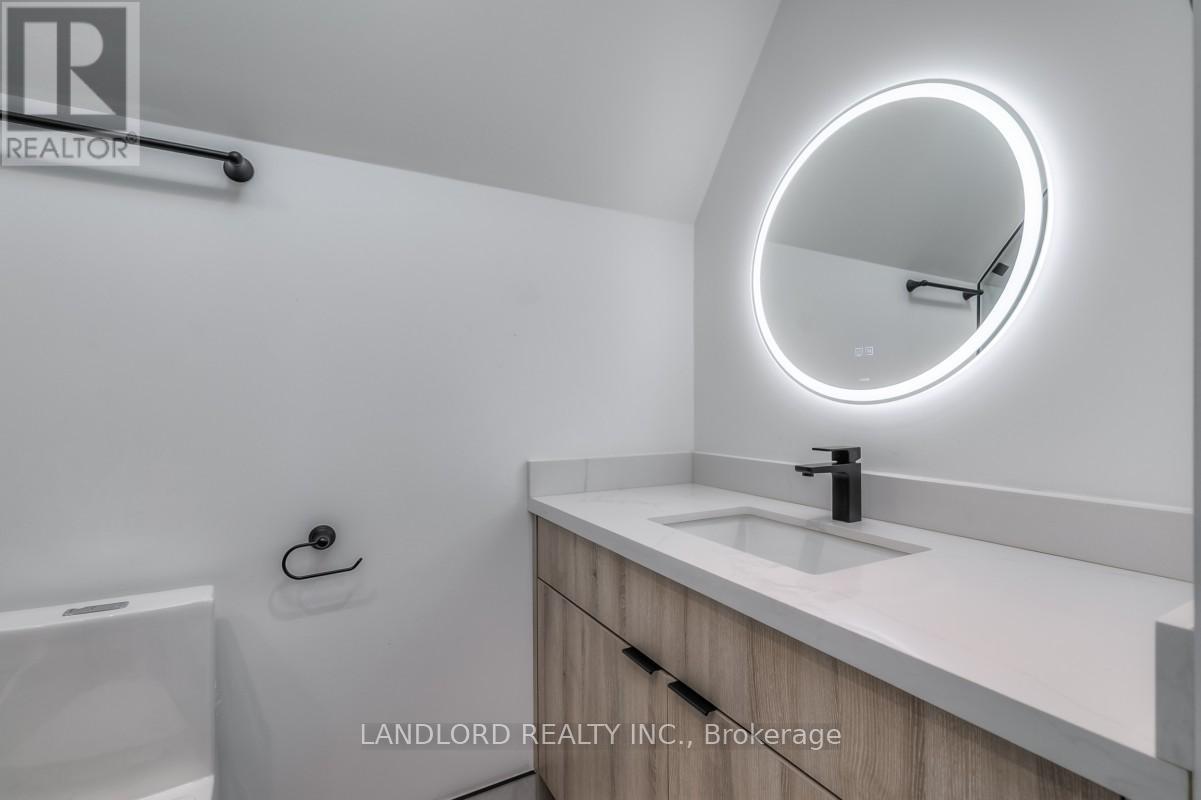 3 - 37 Boustead Avenue, Toronto, Ontario  M6R 1Y7 - Photo 13 - W12786400