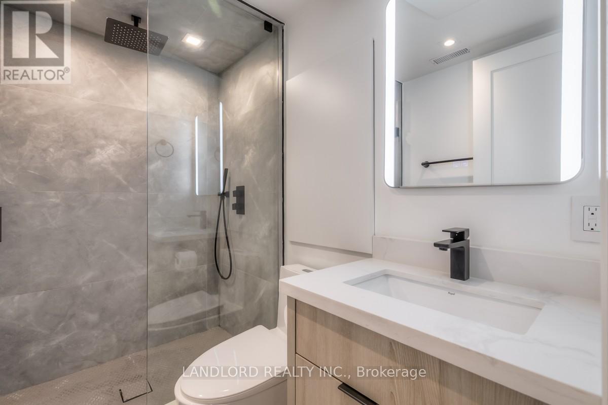 3 - 37 Boustead Avenue, Toronto, Ontario  M6R 1Y7 - Photo 7 - W12786400