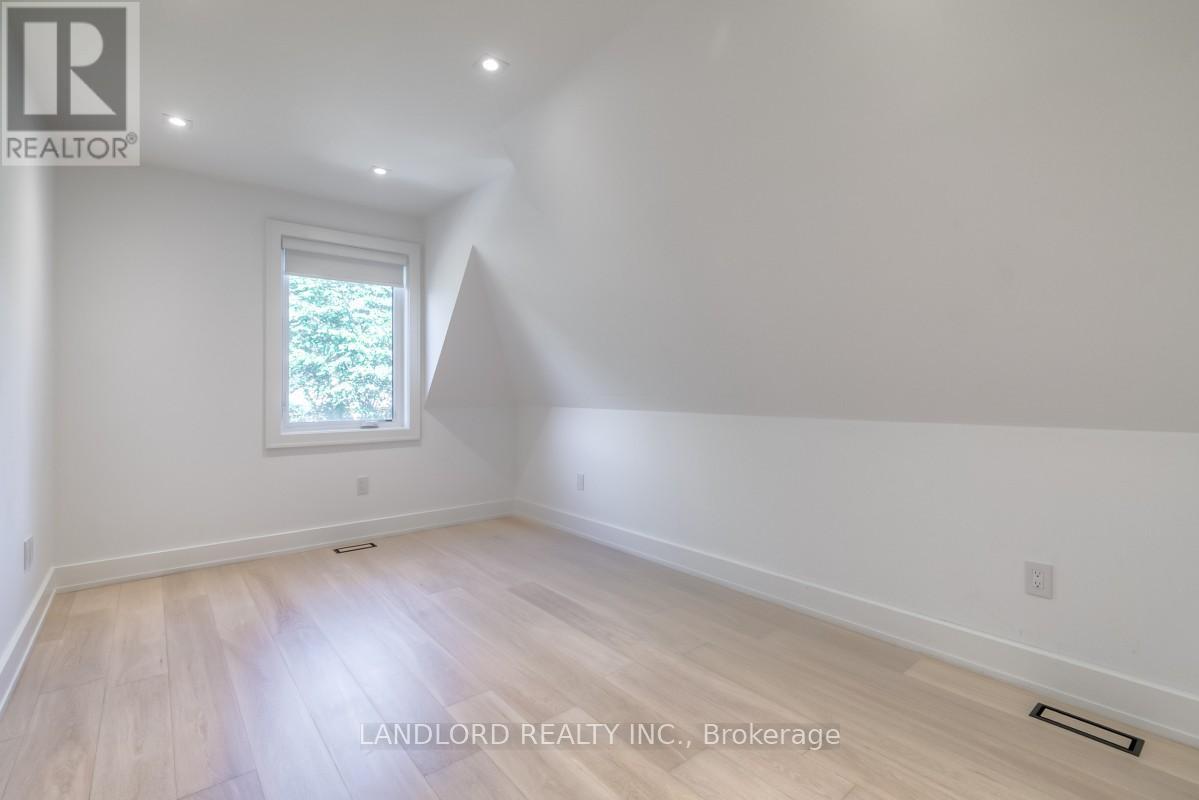 3 - 37 Boustead Avenue, Toronto, Ontario  M6R 1Y7 - Photo 9 - W12786400