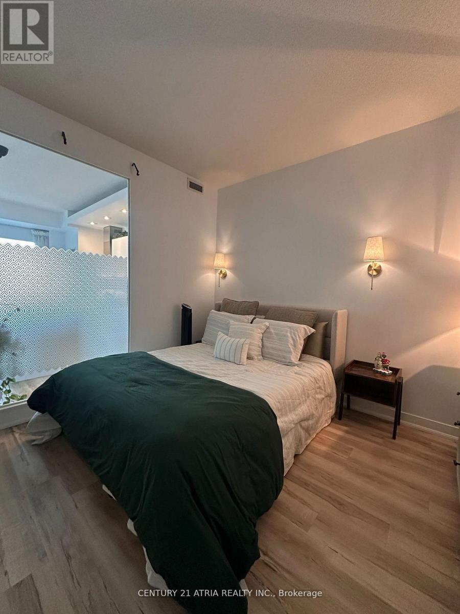 1731 - 165 Legion Road N, Toronto, Ontario  M8Y 0B3 - Photo 12 - W12786426