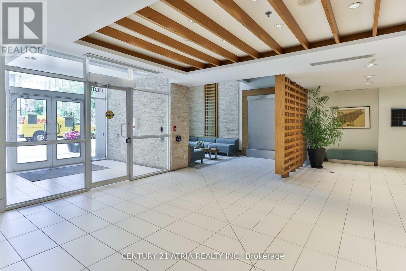 1731 - 165 Legion Road N, Toronto, Ontario  M8Y 0B3 - Photo 2 - W12786426