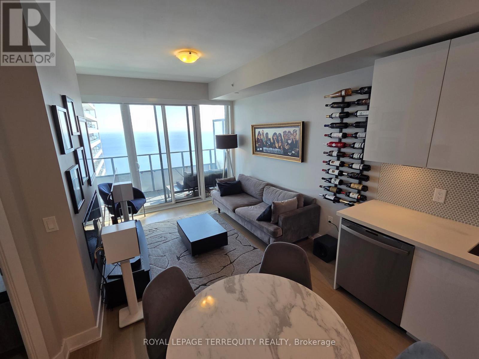 4814 - 30 Shore Breeze Drive, Toronto, Ontario  M8V 0J1 - Photo 9 - W12786430