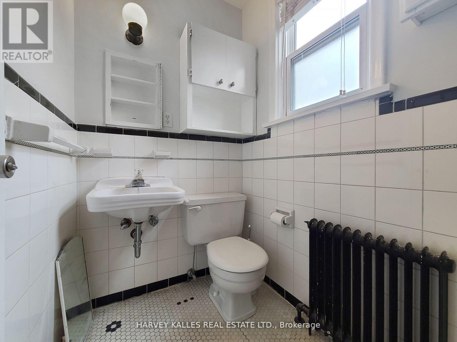 2 - 476 St Johns Road, Toronto, Ontario  M6S 2L3 - Photo 10 - W12786488