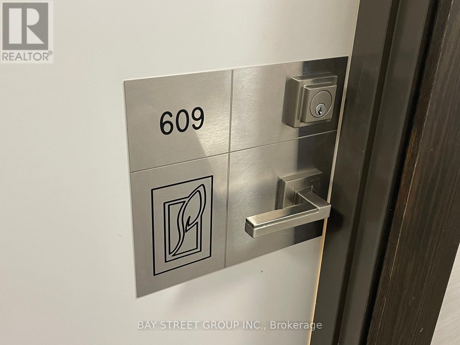 609 - 4011 Brickstone Mews, Mississauga, Ontario  L5B 0J7 - Photo 5 - W12786530