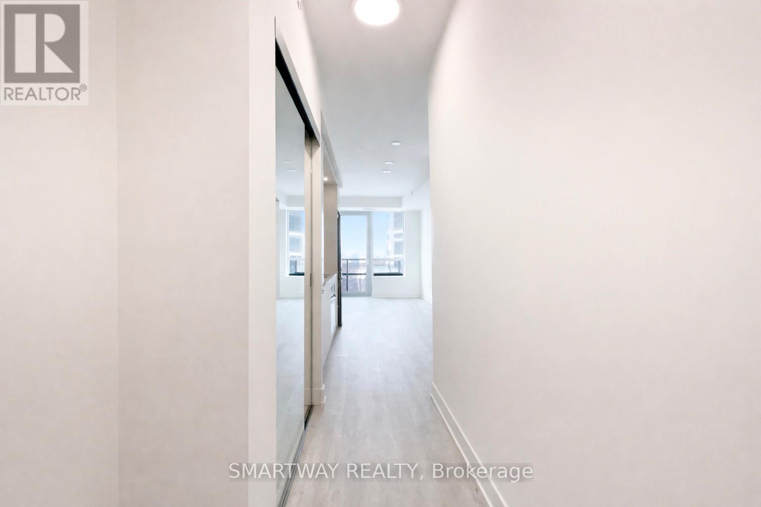 1511 - 60 Central Park Roadway, Toronto, Ontario  M9A 0E6 - Photo 10 - W12786546