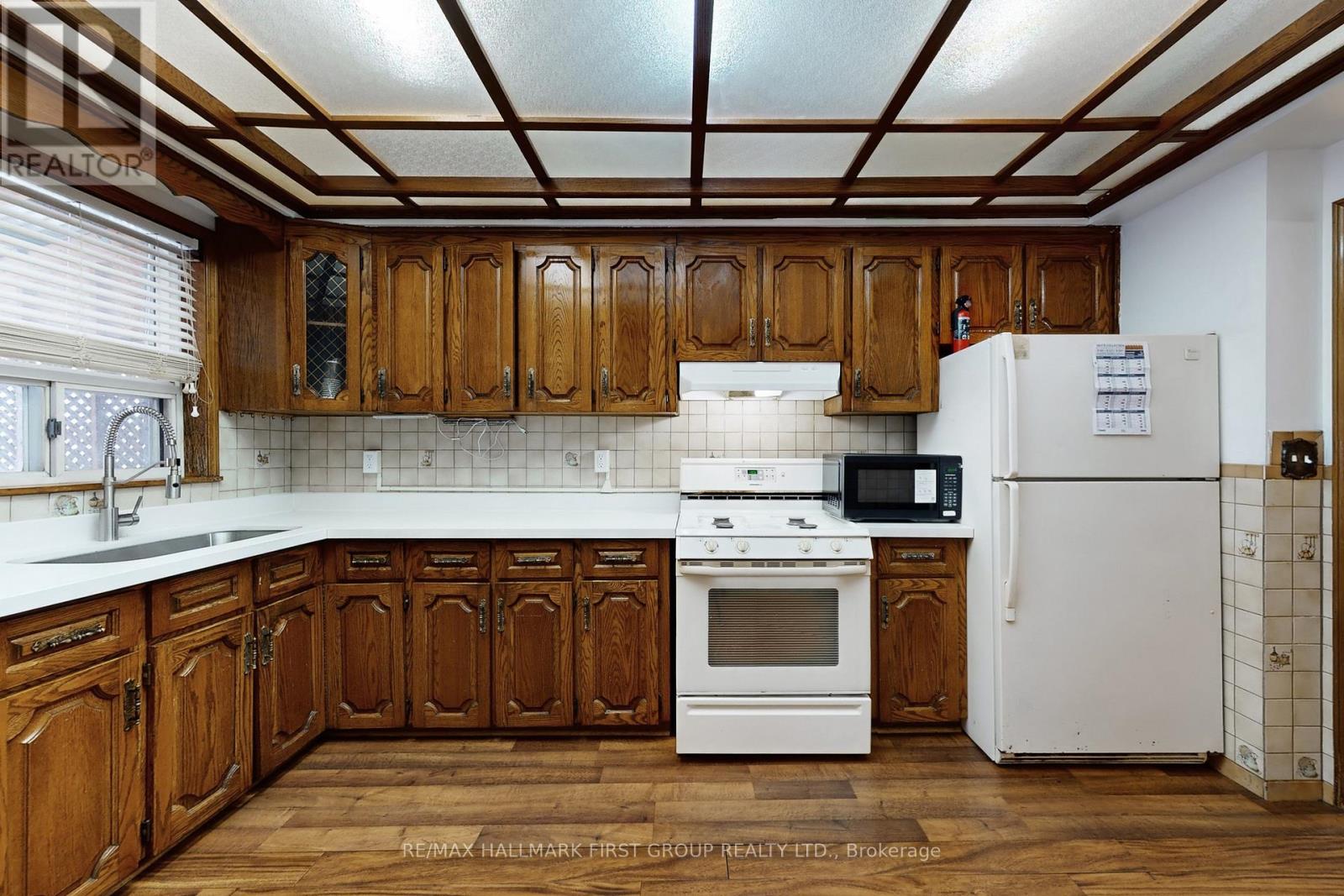 480 Lansdowne Avenue, Toronto, Ontario  M6H 3Y3 - Photo 15 - W12786548