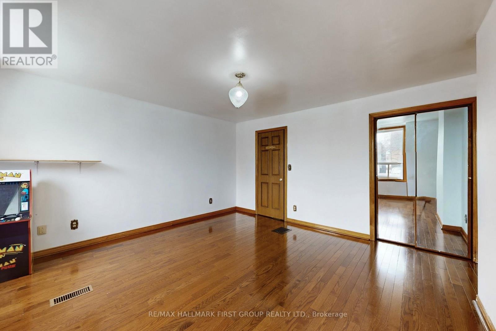 480 Lansdowne Avenue, Toronto, Ontario  M6H 3Y3 - Photo 32 - W12786548