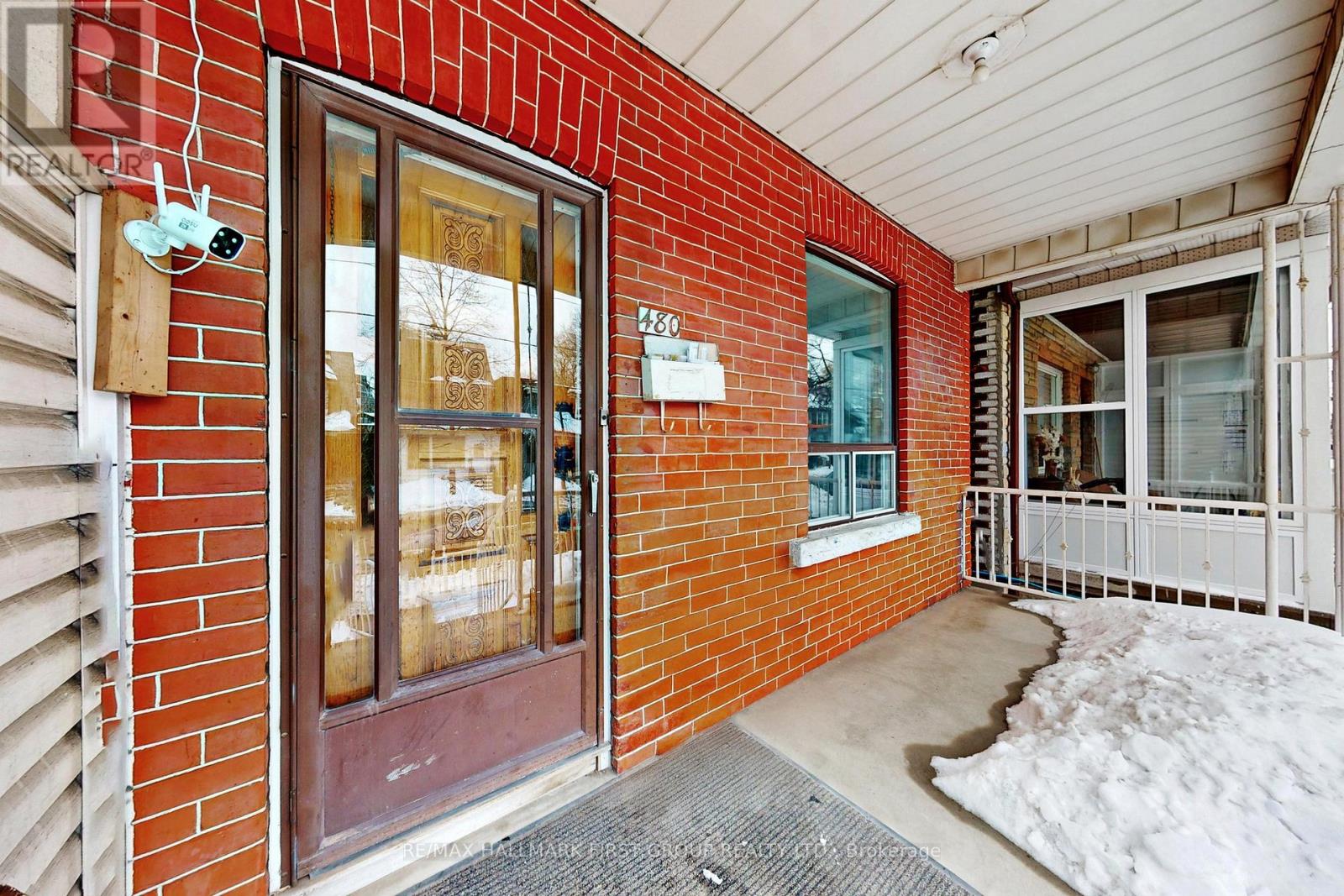 480 Lansdowne Avenue, Toronto, Ontario  M6H 3Y3 - Photo 4 - W12786548