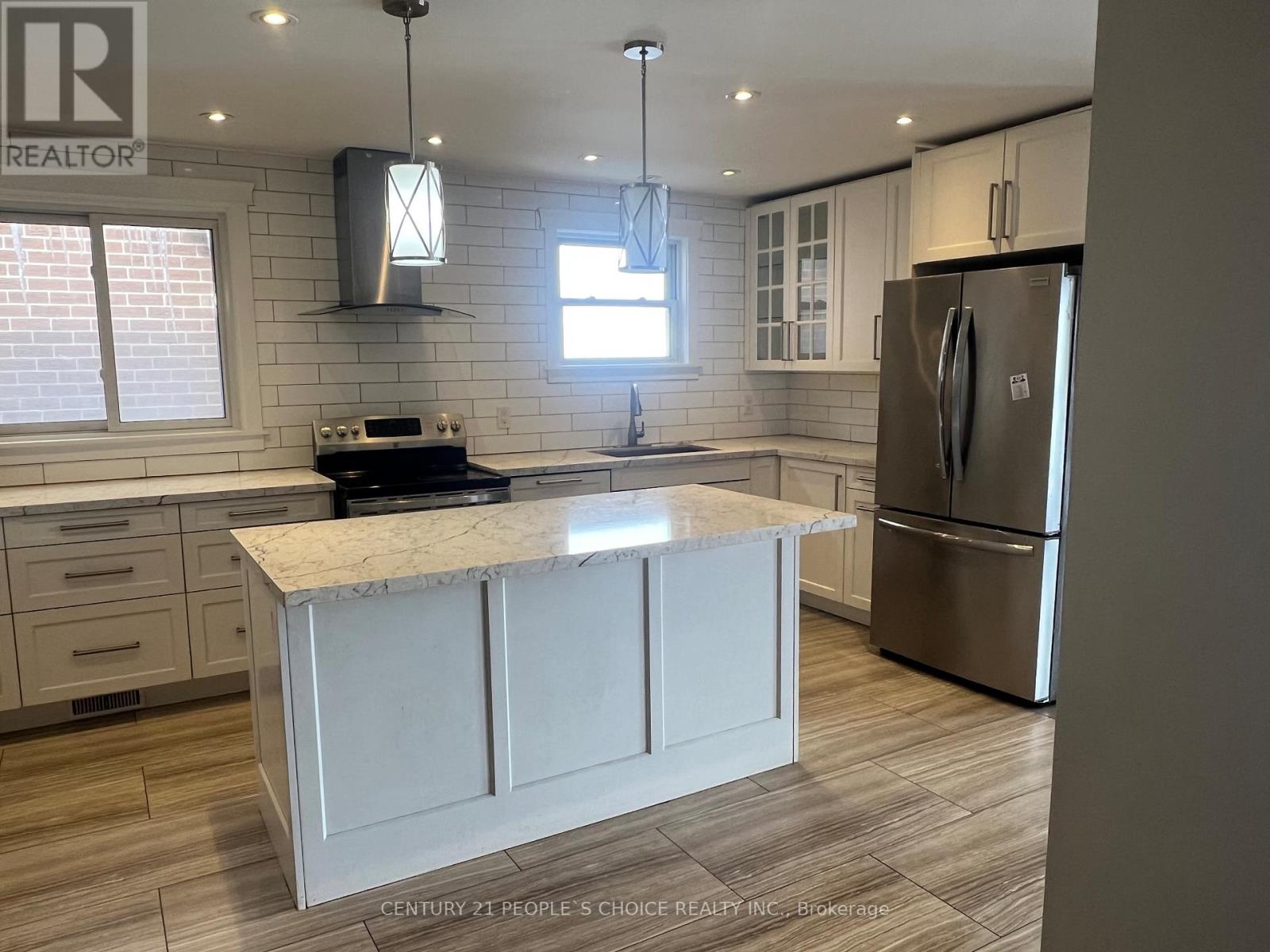 14 Albermarle Court, Brampton, Ontario  L6Z 1R4 - Photo 7 - W12740264