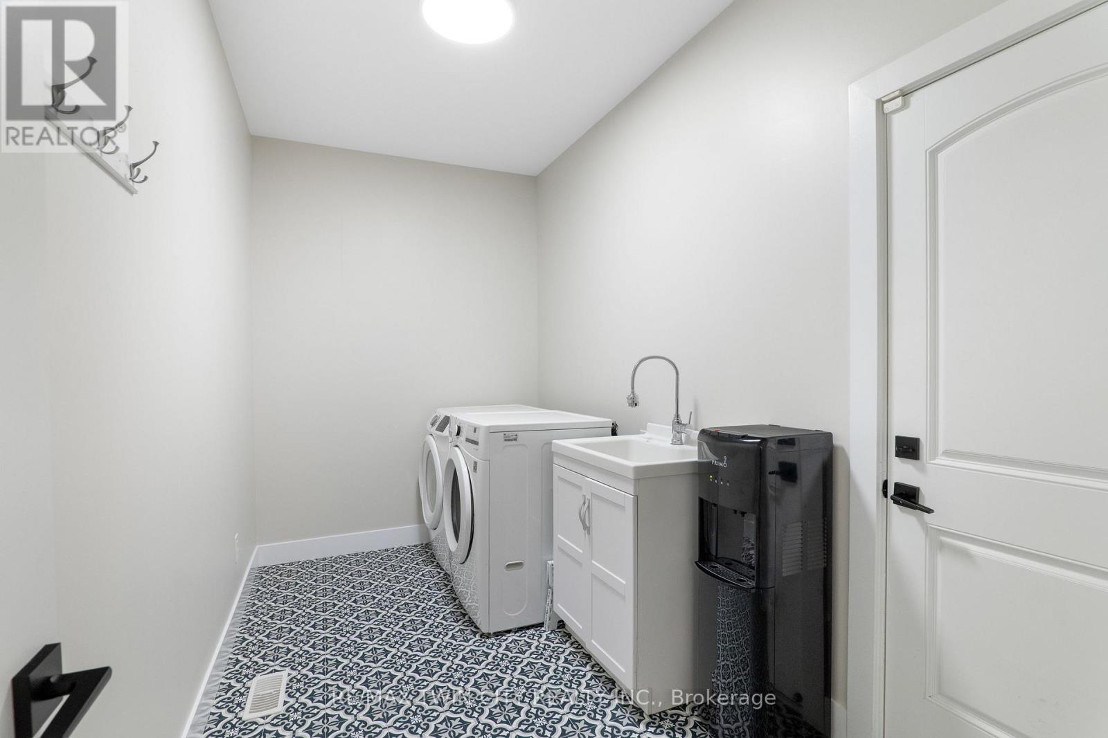 24 Yost Court, Perth East, Ontario  N0K 1M0 - Photo 31 - X12786526