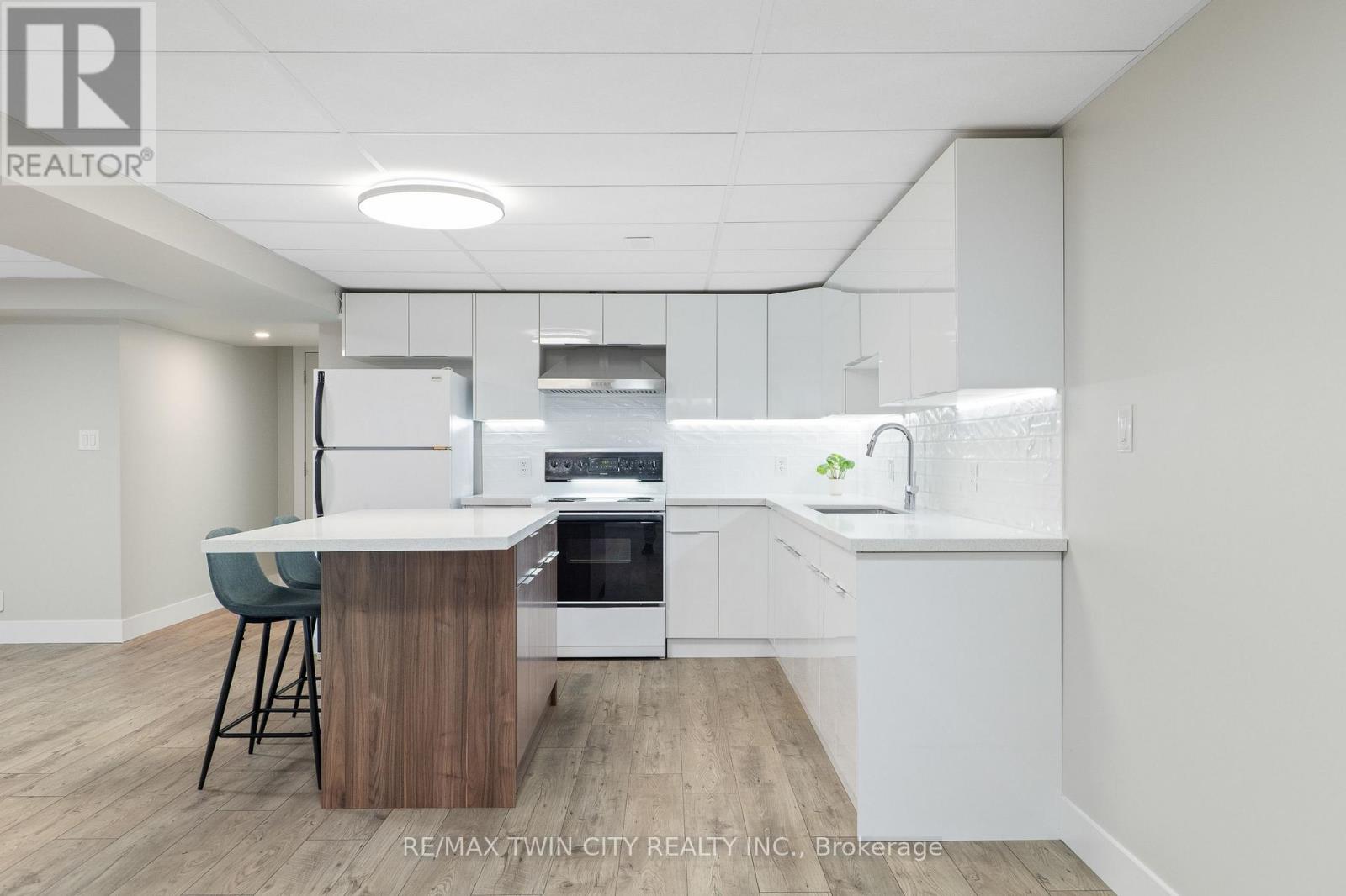 24 Yost Court, Perth East, Ontario  N0K 1M0 - Photo 36 - X12786526