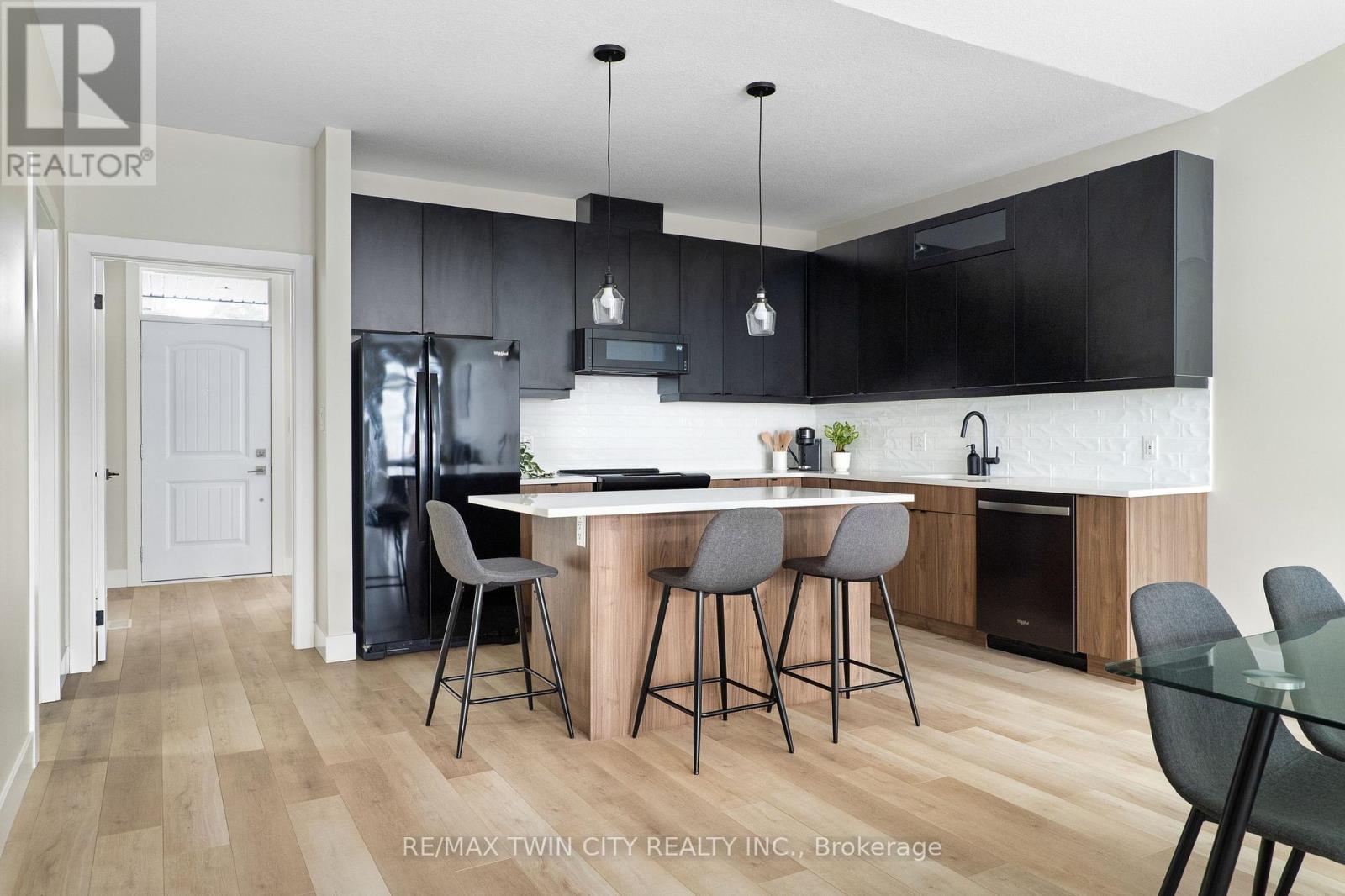 24 Yost Court, Perth East, Ontario  N0K 1M0 - Photo 6 - X12786526