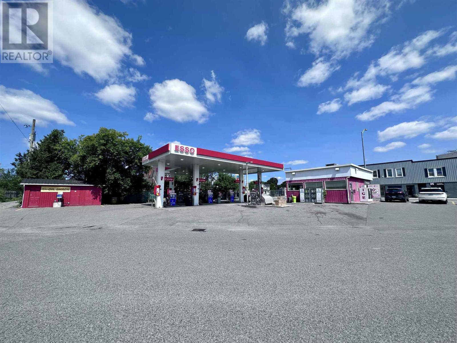 207 Wellington St, Sault Ste. Marie, Ontario  P6A 1H5 - Photo 4 - SM253363