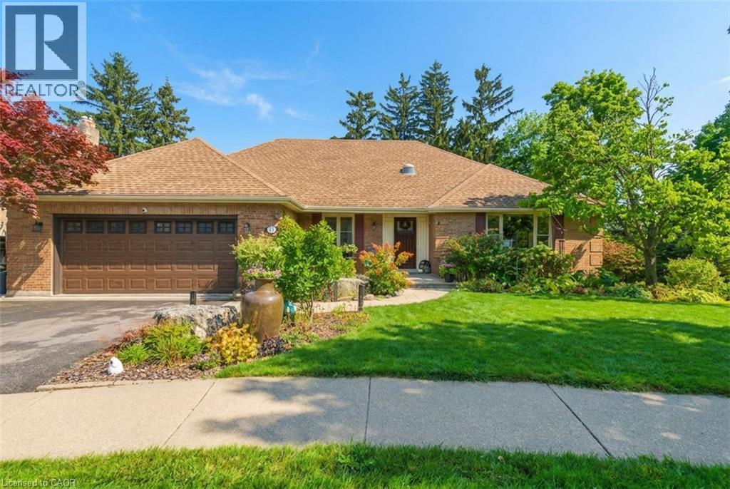 11 Mays Crescent, Waterdown, Ontario  L0R 2H4 - Photo 1 - 40804085