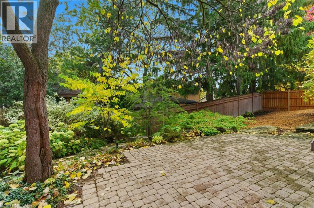 11 Mays Crescent, Waterdown, Ontario  L0R 2H4 - Photo 43 - 40804085