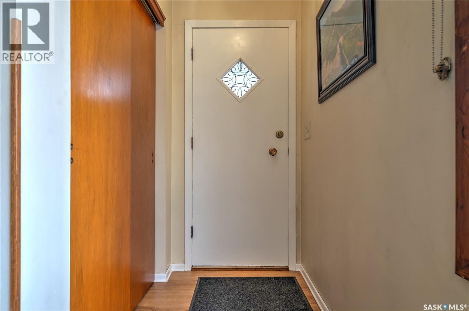 139 Smith Street N, Regina, Saskatchewan  S4R 3B3 - Photo 3 - SK028379