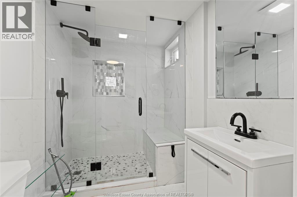 1581 Bruce Avenue, Windsor, Ontario  N8X 1Y1 - Photo 6 - 26003041