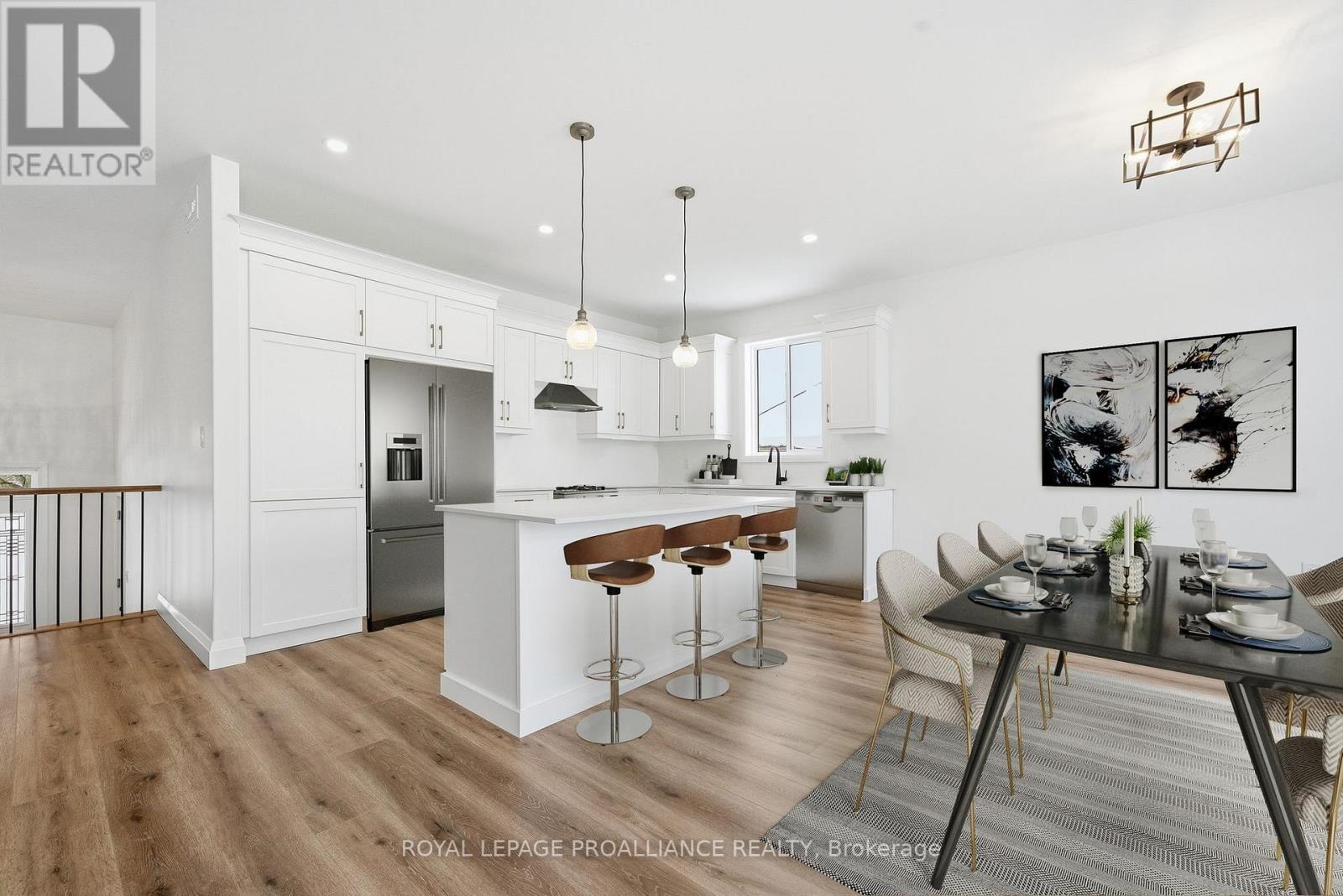 152 Bay Street, Quinte West, Ontario  K8V 1H8 - Photo 12 - X12786634