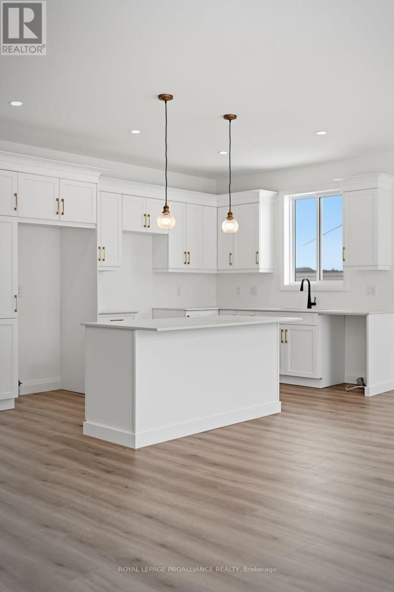 152 Bay Street, Quinte West, Ontario  K8V 1H8 - Photo 14 - X12786634