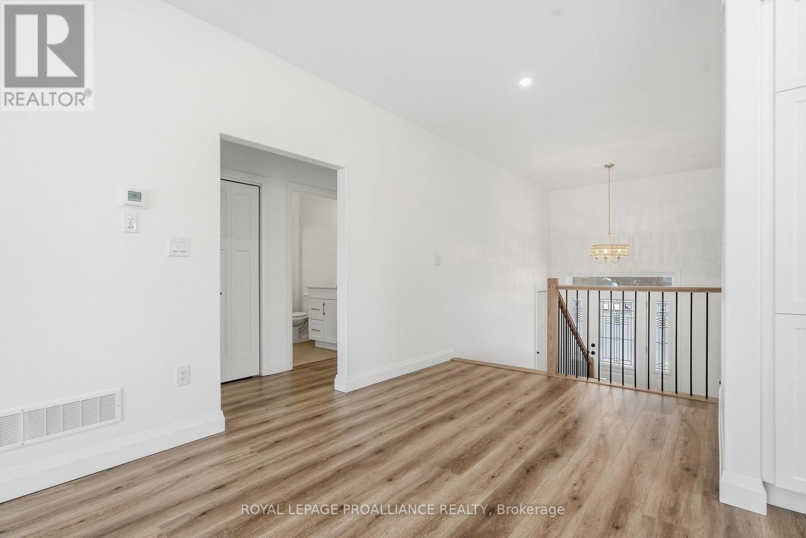 152 Bay Street, Quinte West, Ontario  K8V 1H8 - Photo 27 - X12786634